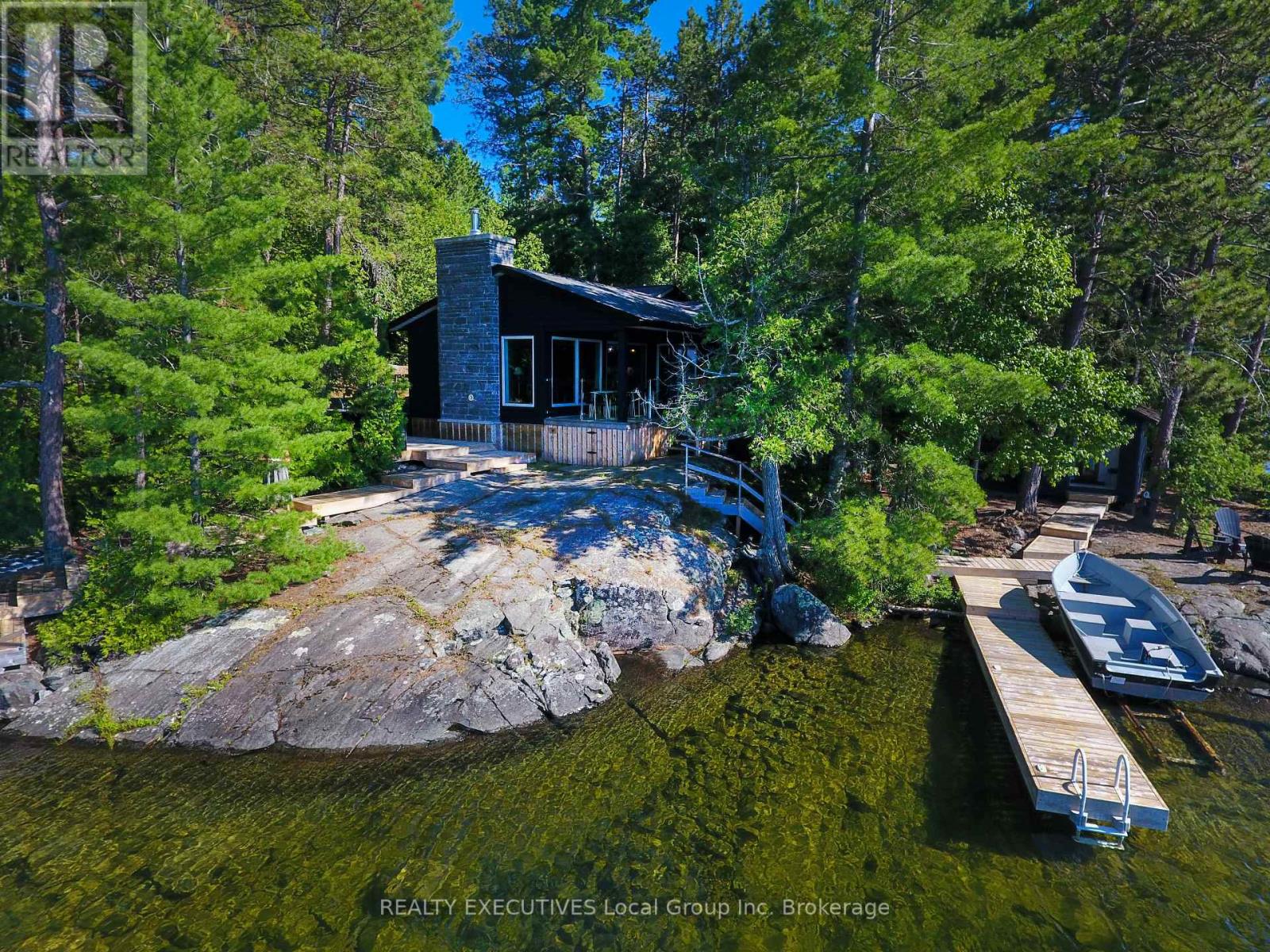 20 LAKE TEMAGAMI PART 1119 ISLAND