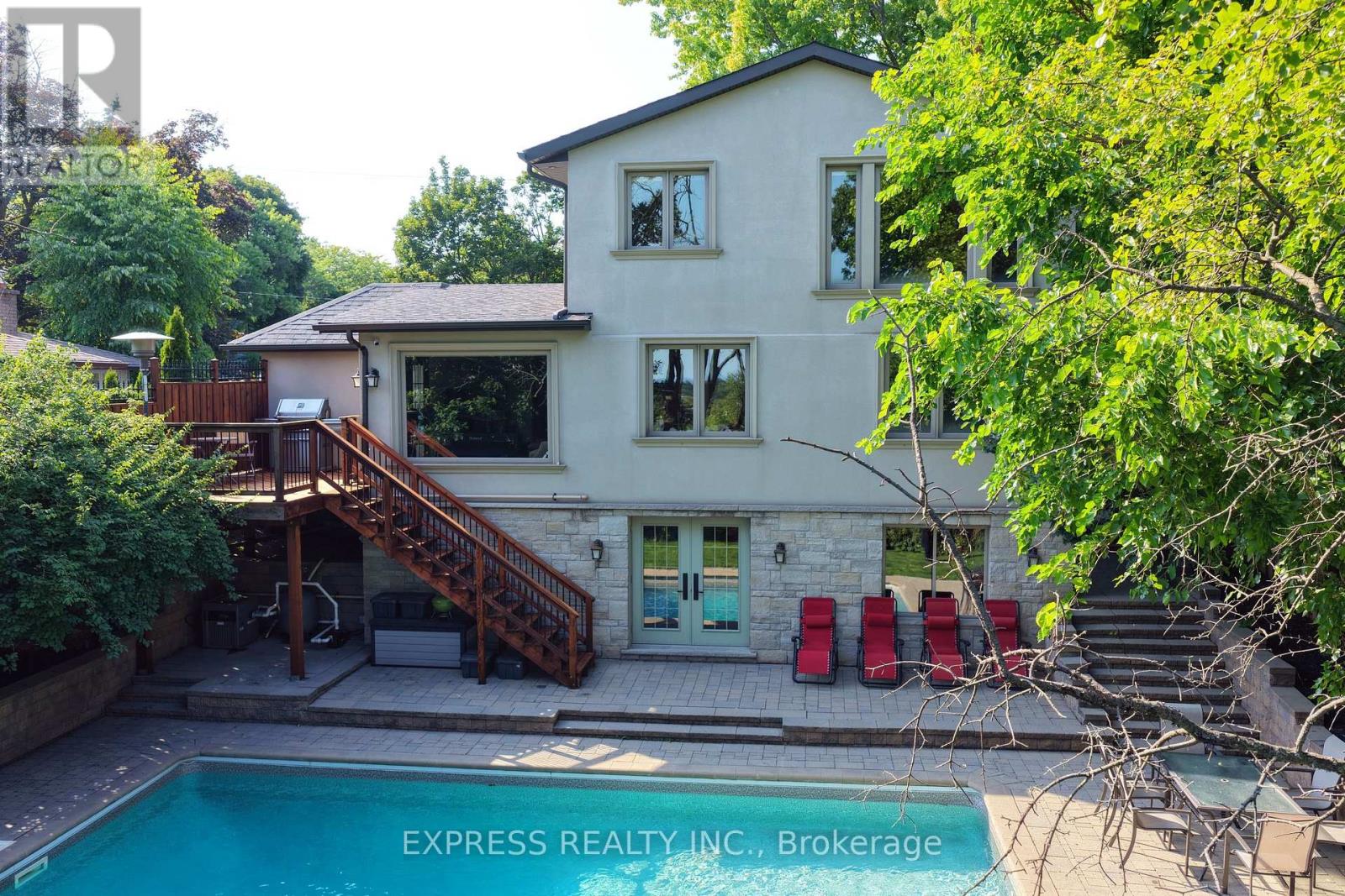 506 FALGARWOOD DRIVE