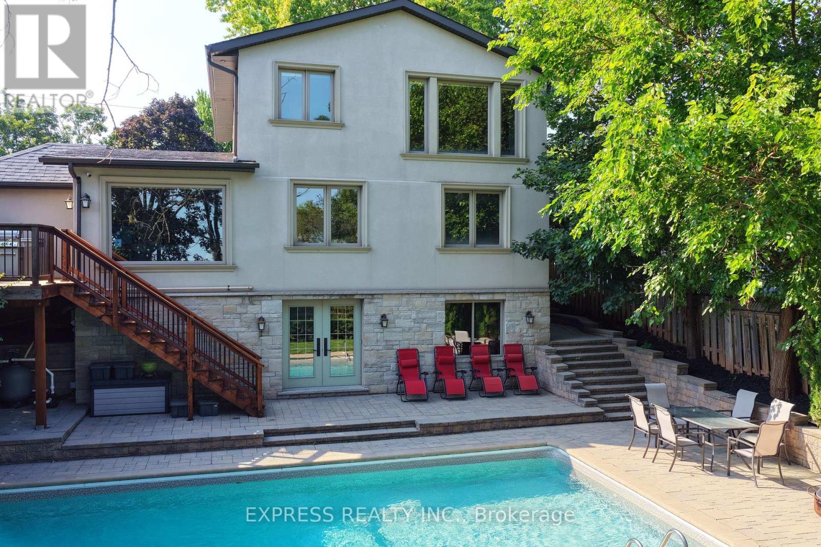 506 FALGARWOOD DRIVE