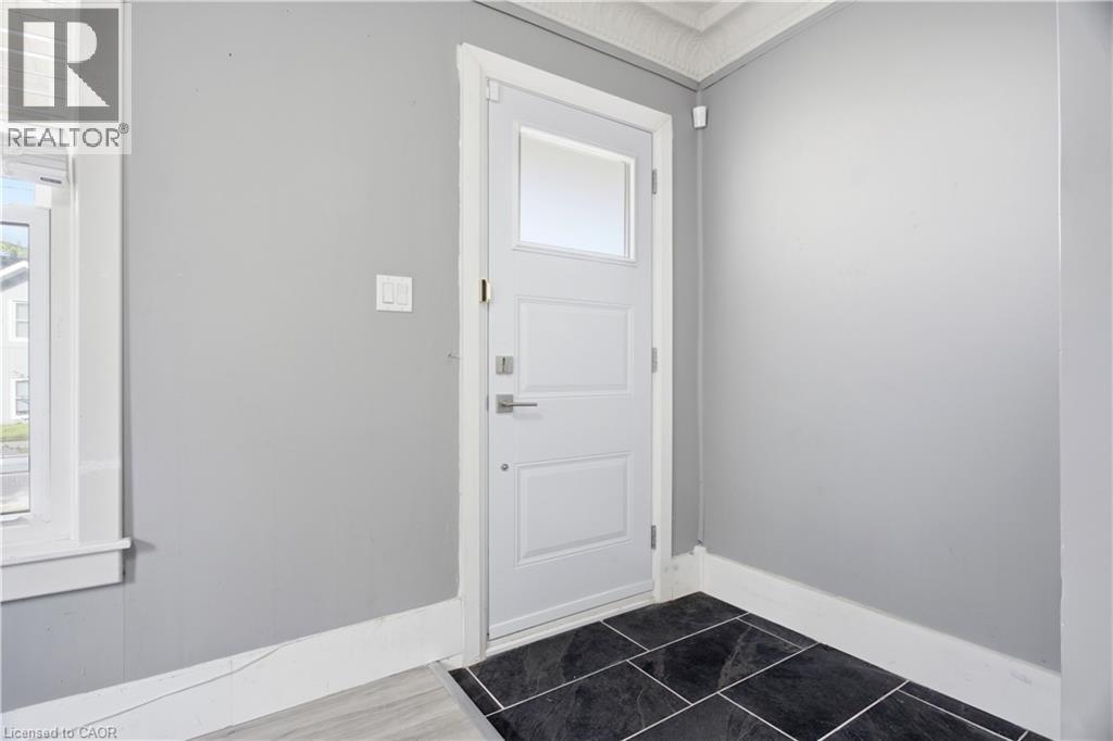 1108 QUEENSTON Road