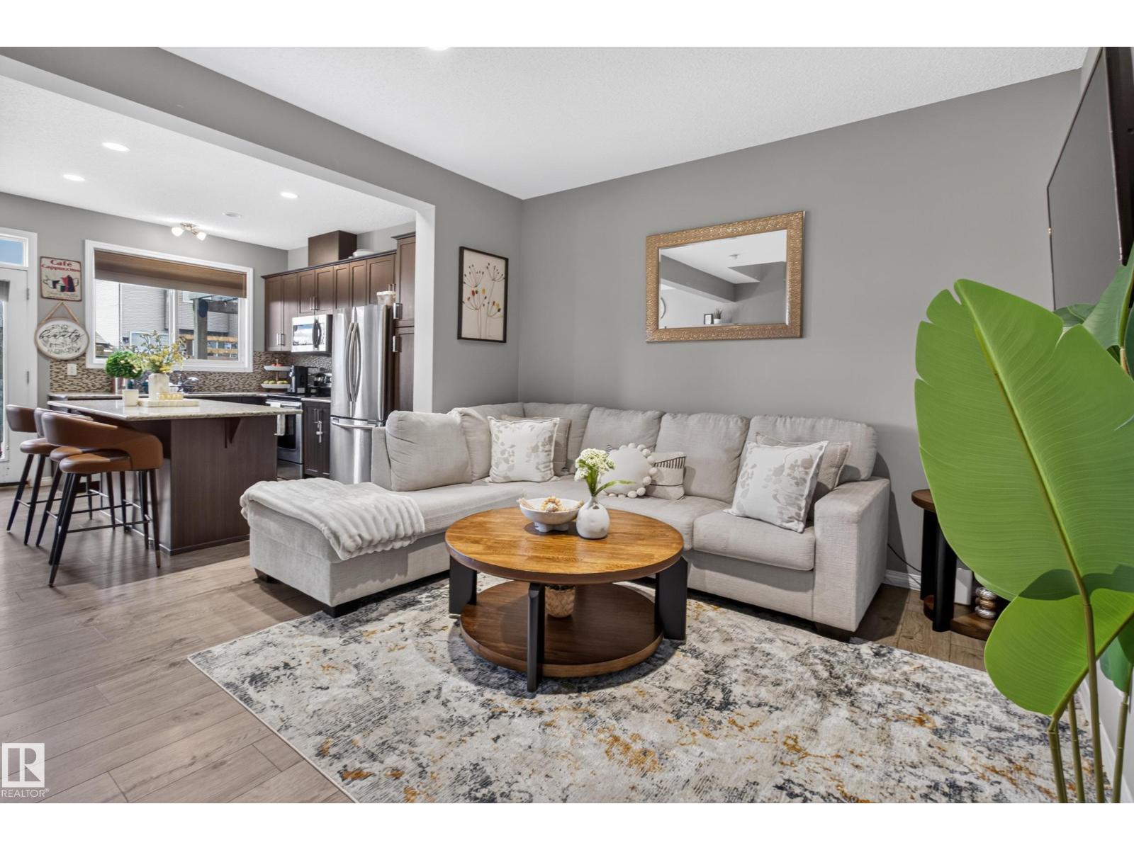 1241 MCCONACHIE BV NW