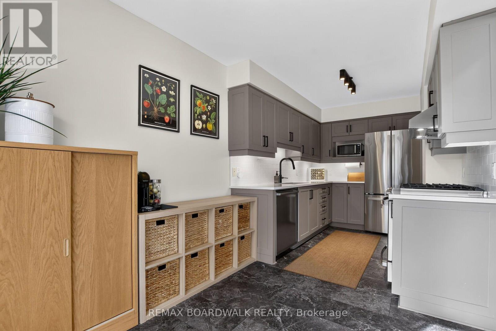 994 ROCKY HARBOUR CRESCENT