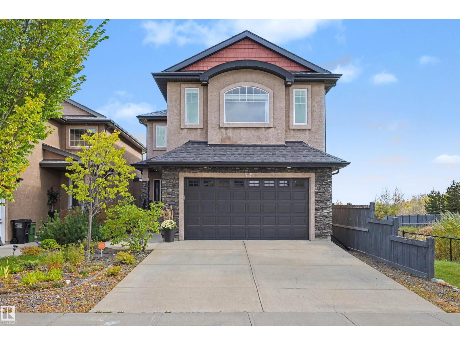 525 ALBANY WY NW