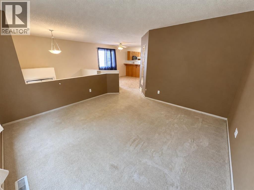 263 Heritage Court W