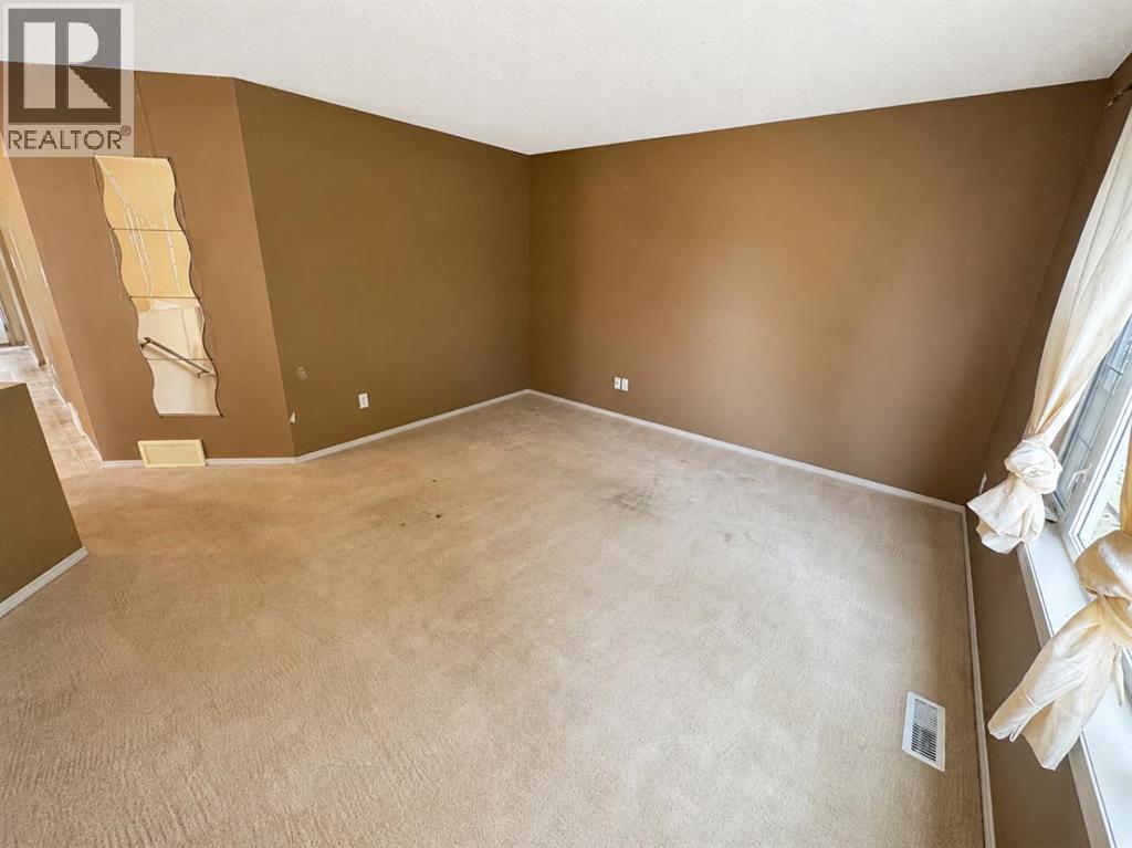 263 Heritage Court W