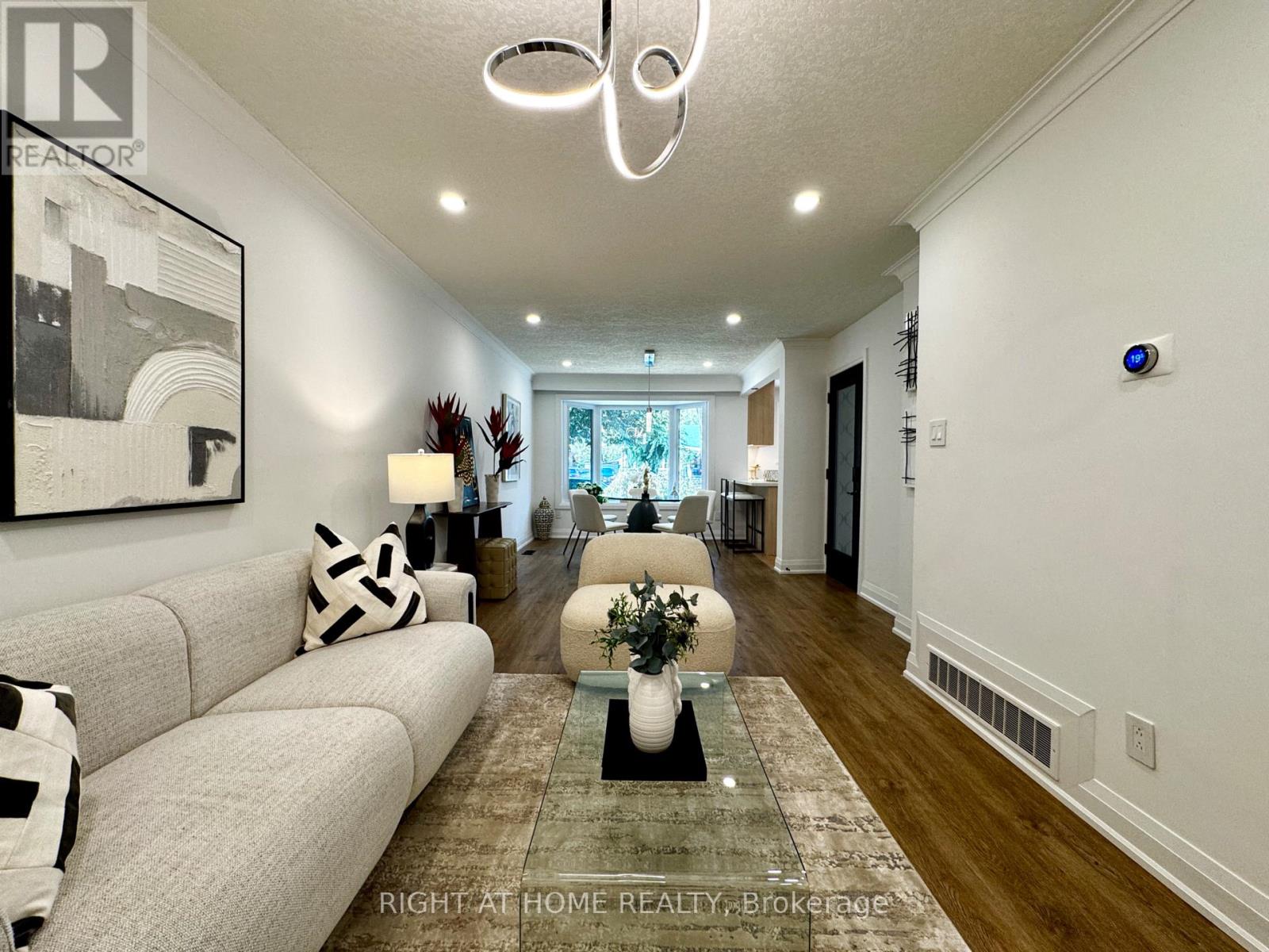 246 ZELDA CRESCENT