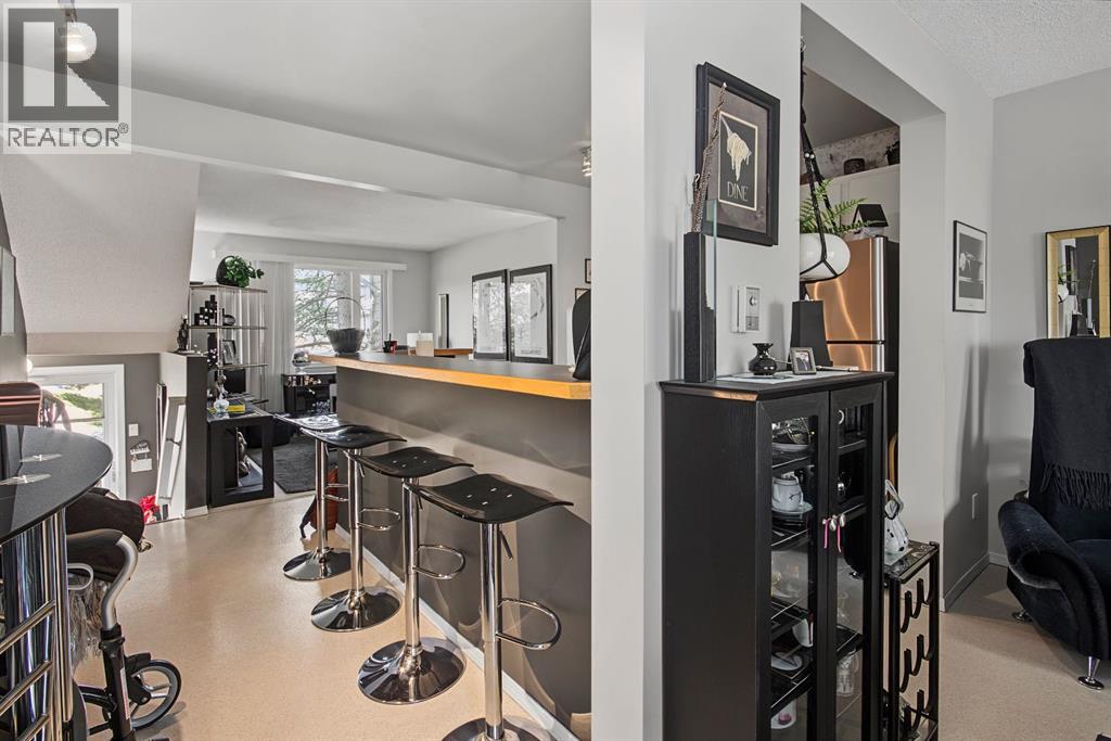 52, 12 Templewood Drive NE