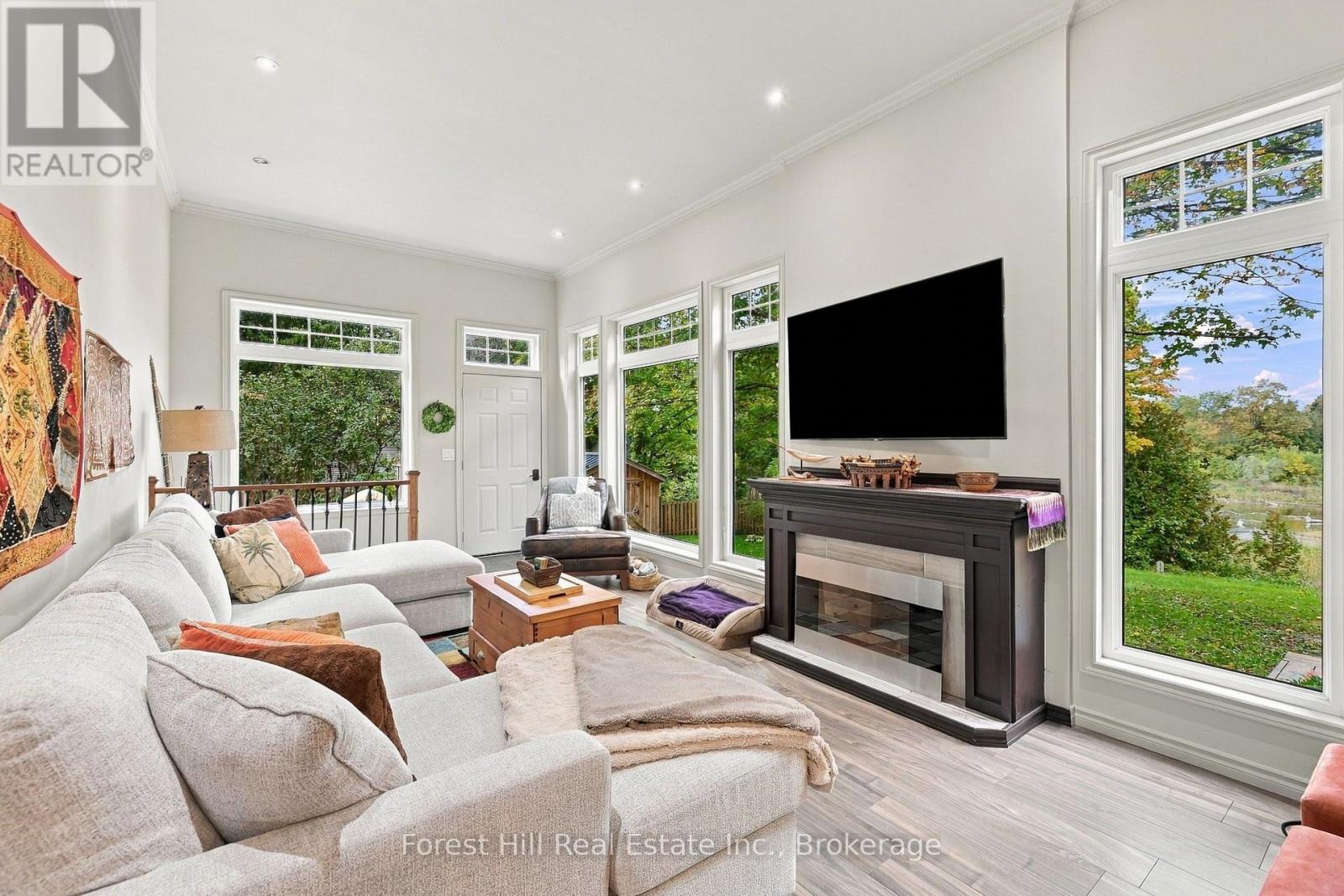 683019 CHATSWORTH ROAD 24