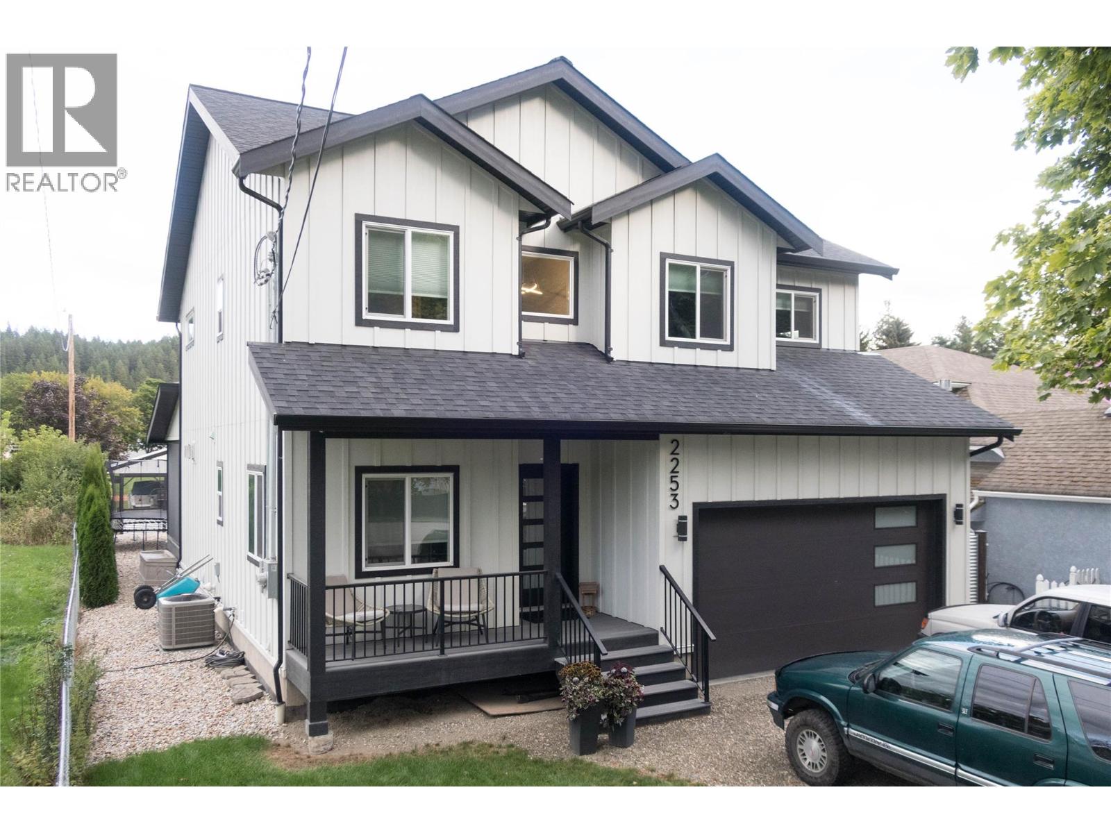 2253 Shuswap Avenue