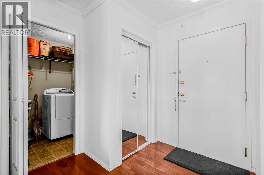 308, 3308 Valleyview Park SE