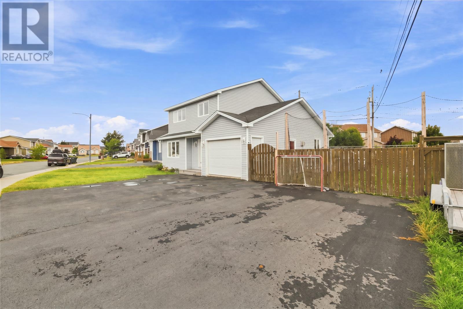 15 Camelot Crescent