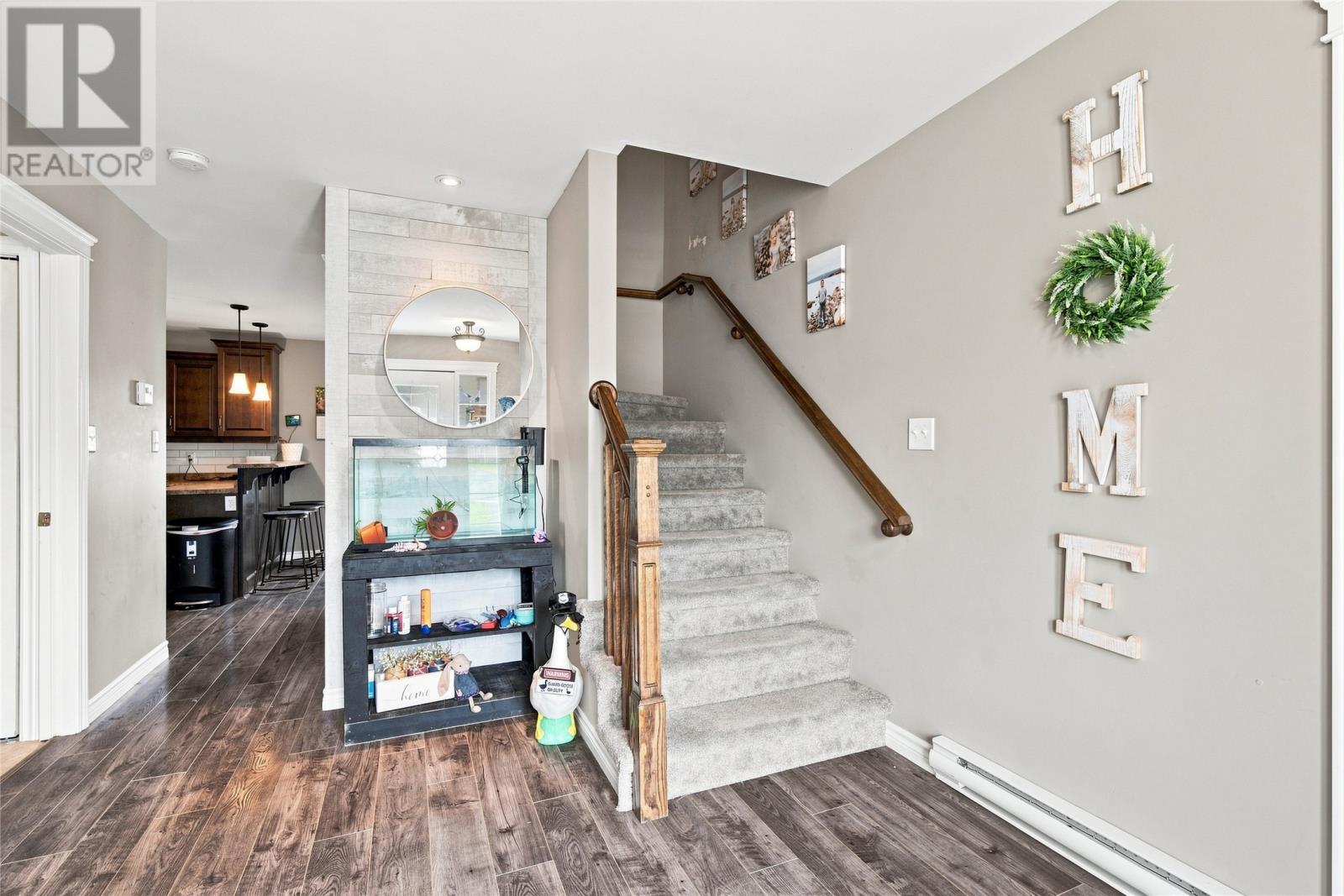 15 Camelot Crescent