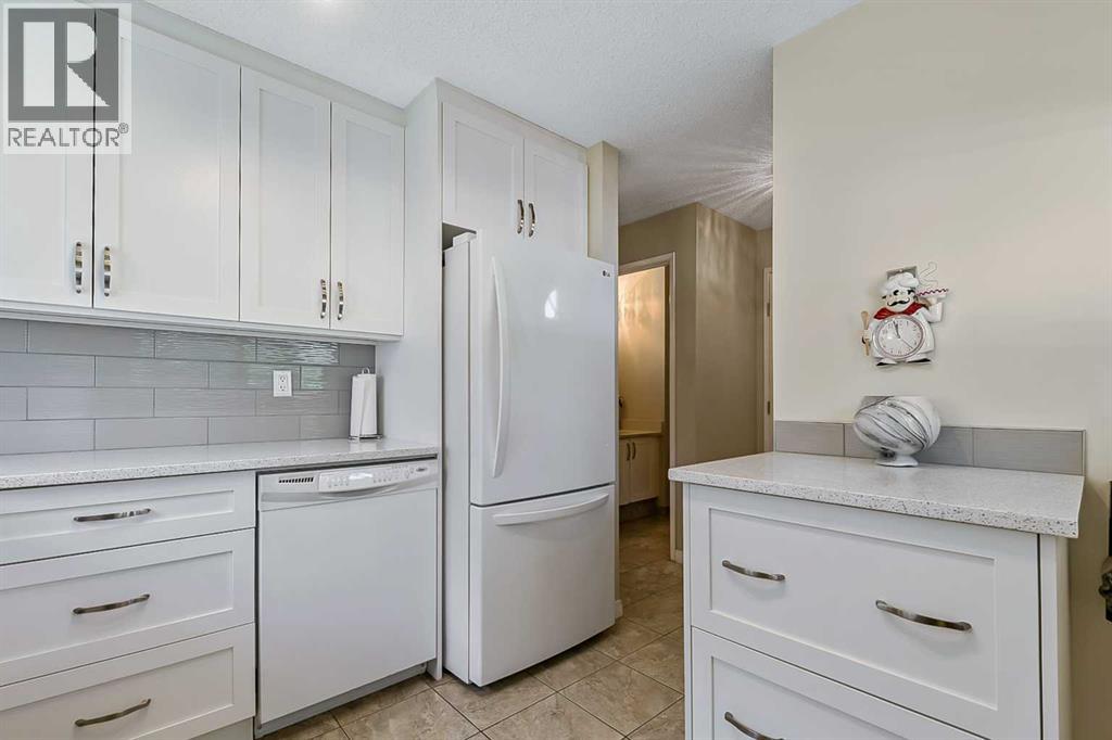76, 200 Shawnessy Drive SW