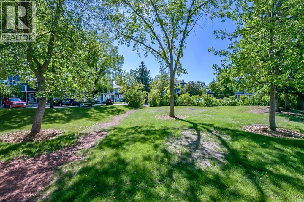 76, 200 Shawnessy Drive SW