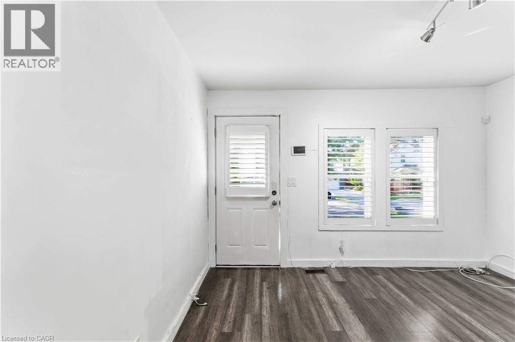 37 MAPLECREST Avenue