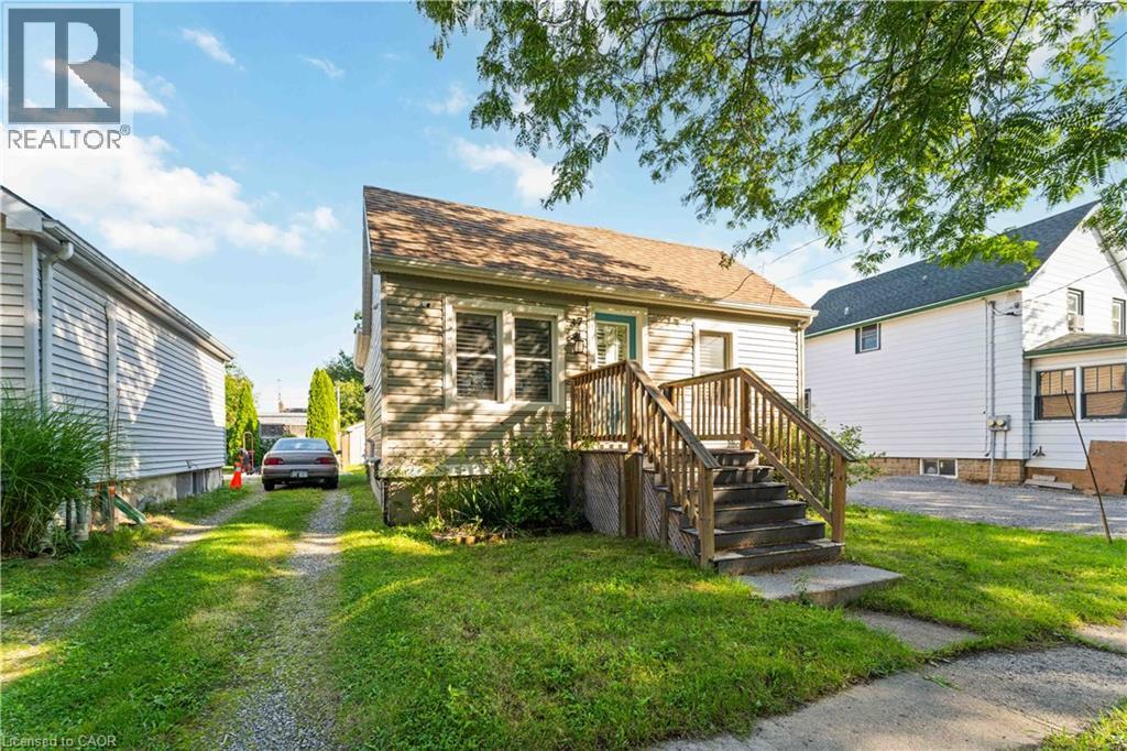 37 MAPLECREST Avenue