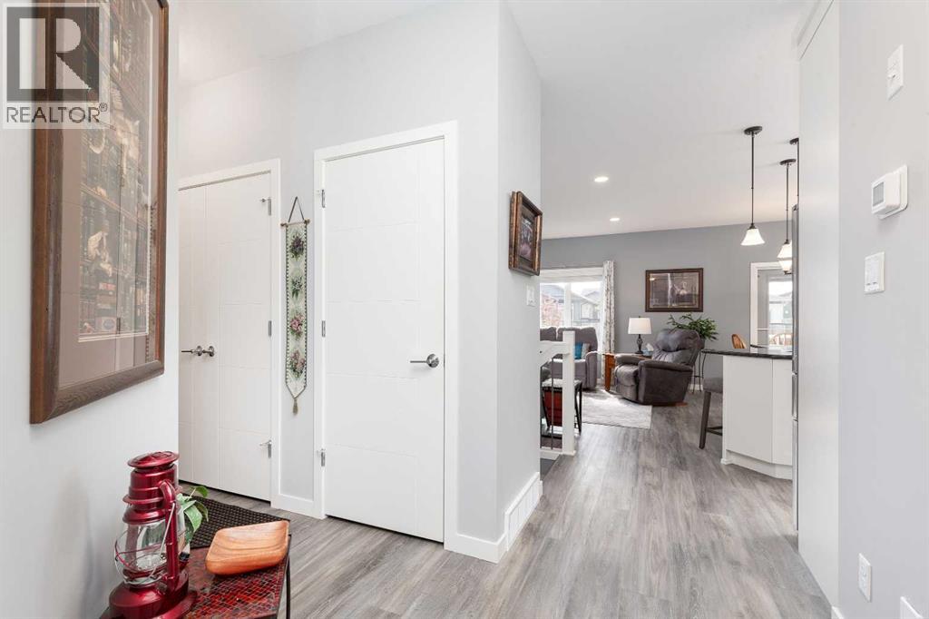 2, 318 Northlander Bend W