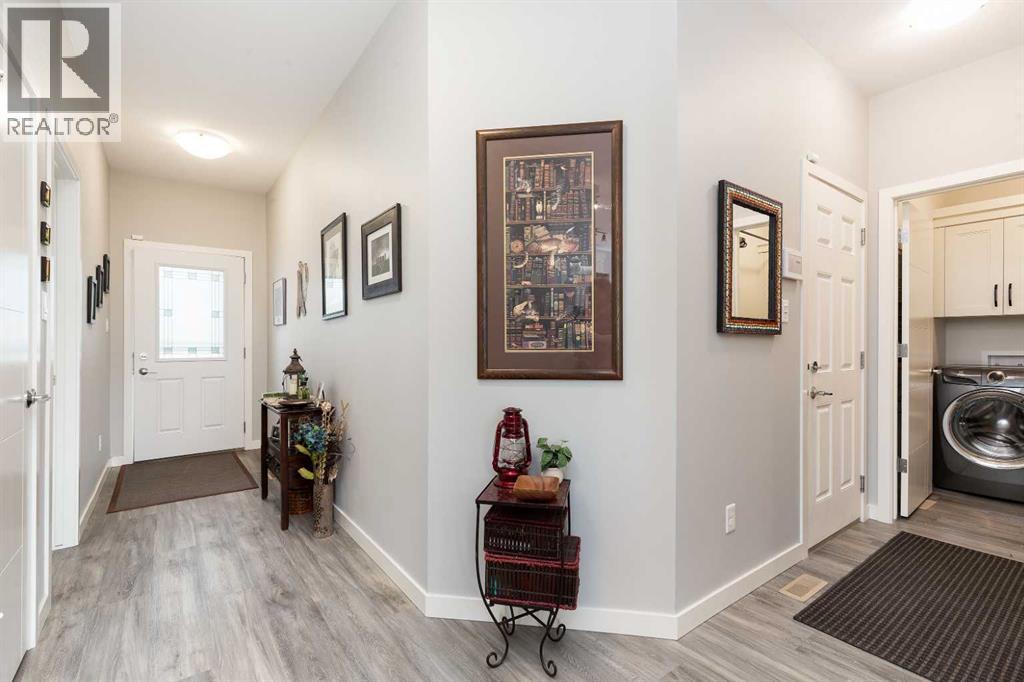 2, 318 Northlander Bend W