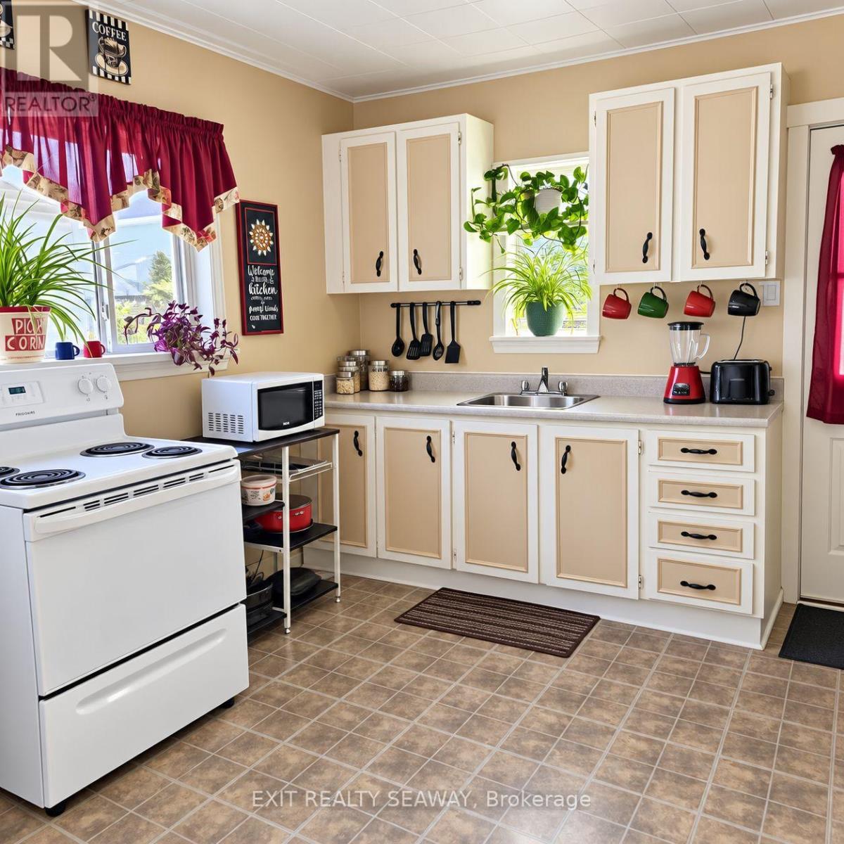 603 WALTON STREET - Photo 2