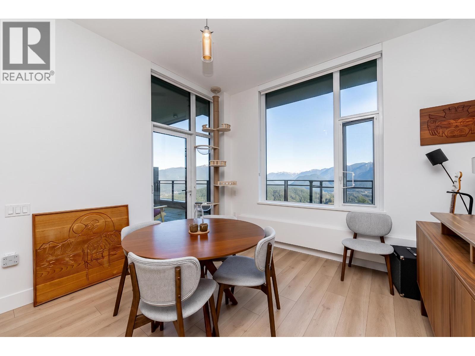 1202 8750 UNIVERSITY CRESCENT