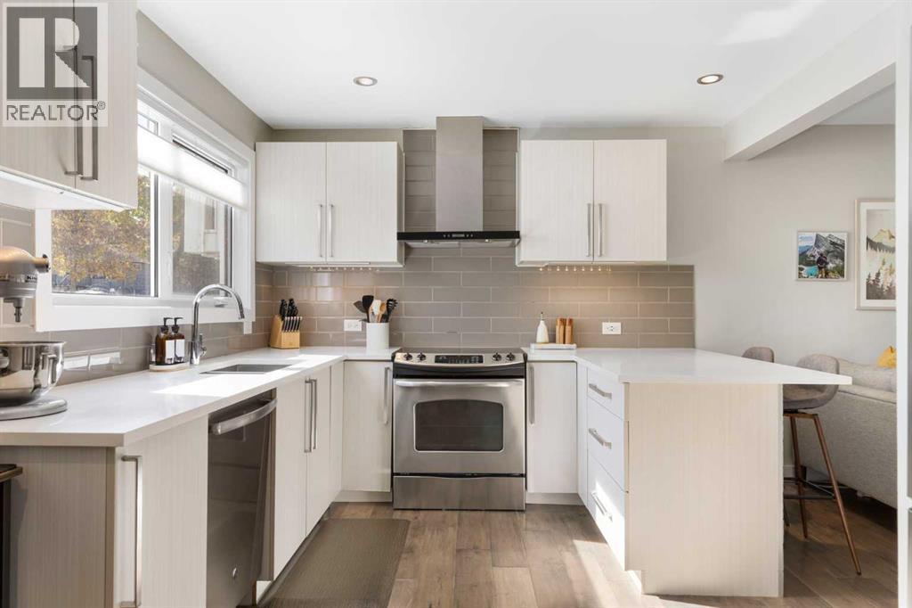364 KILLARNEY GLEN COURT SW, CALGARY, AB T3E 7H4 - Image 2950296157.jpeg?d=l