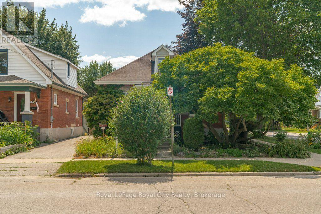 66 RAGLAN STREET