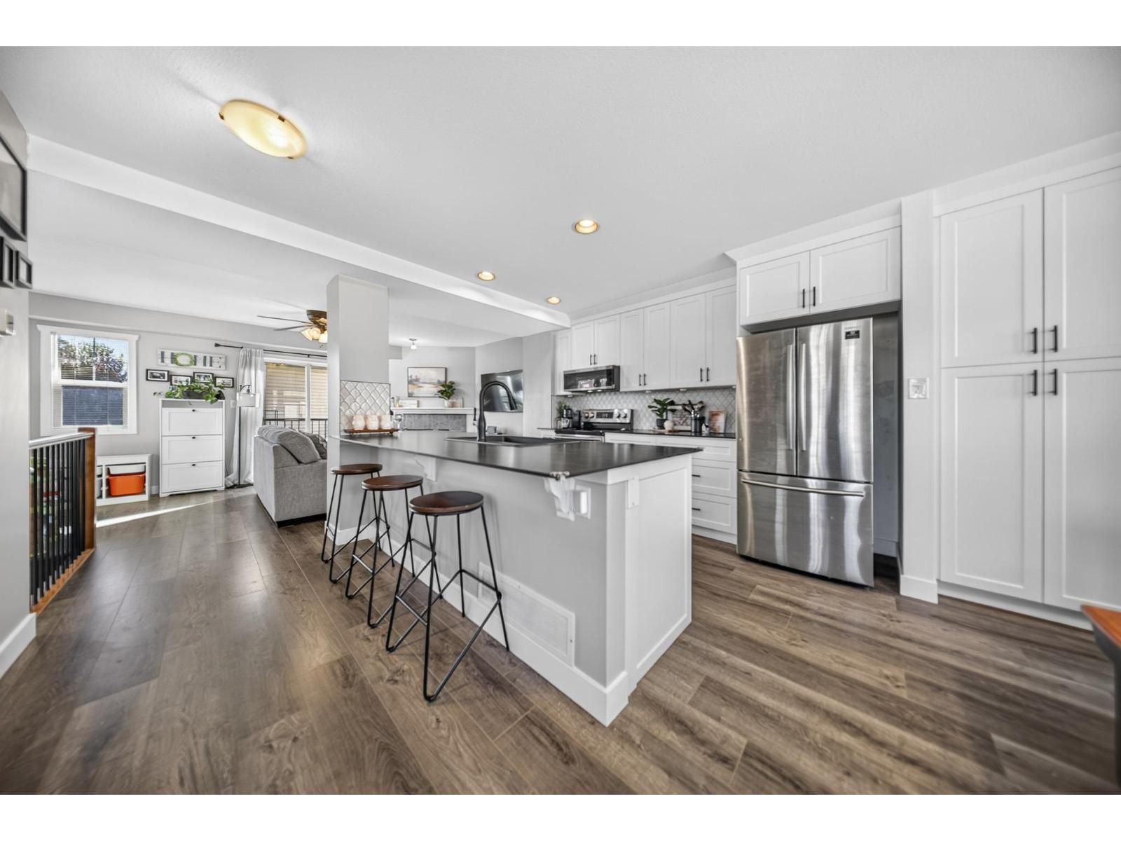 4 46538 FIRST AVENUE, Chilliwack Proper East