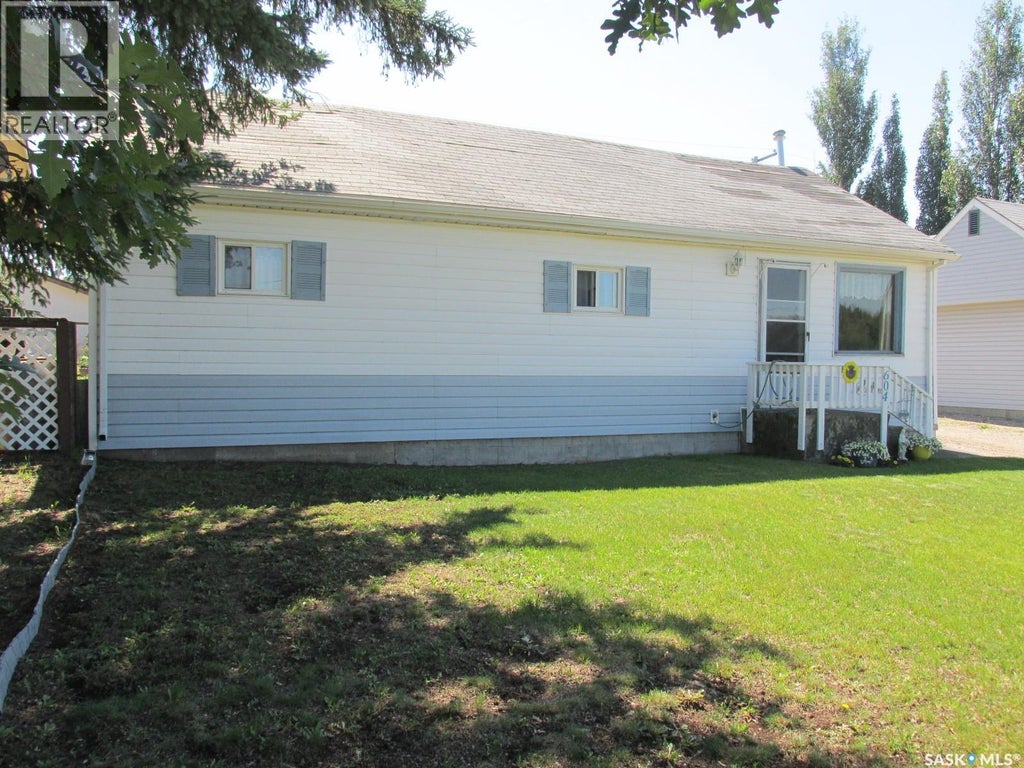 604 RAILWAY AVENUE W, NIPAWIN, SK S0E 1E0 - Image 2235282914.jpeg?d=l