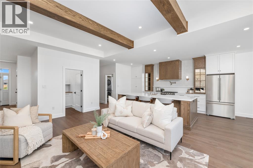 3503 PAUL CRESCENT