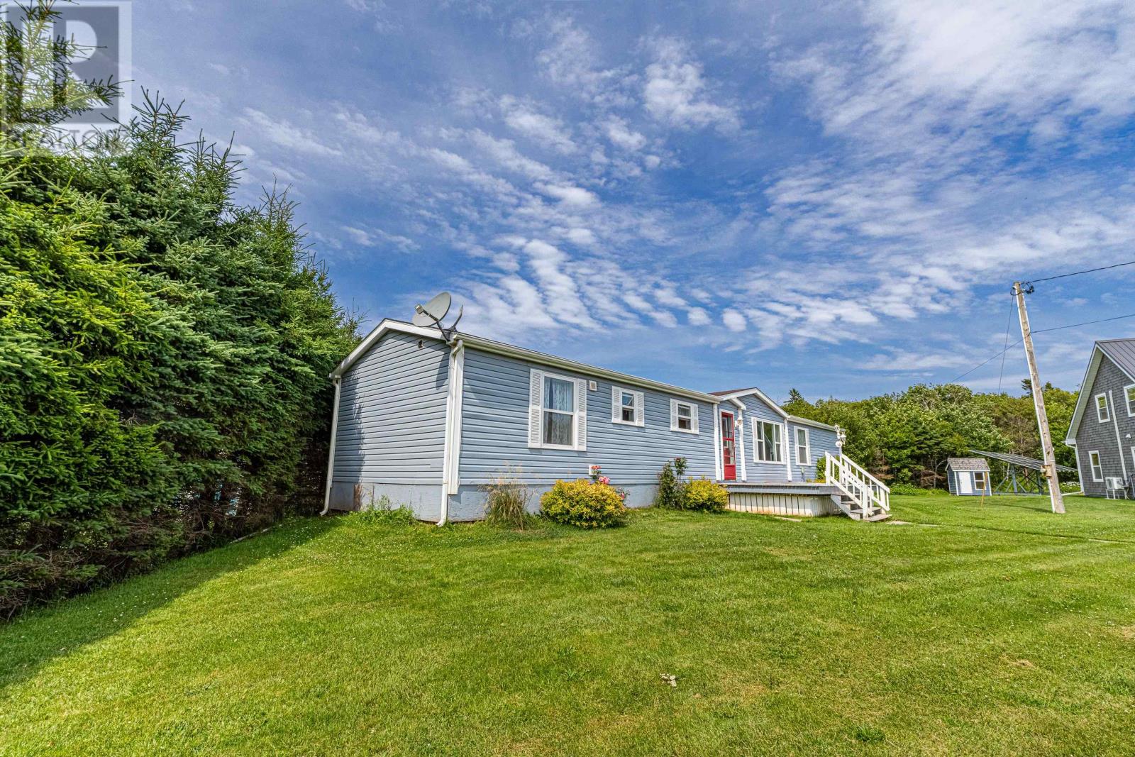 27 PERRY Lane - Photo 2