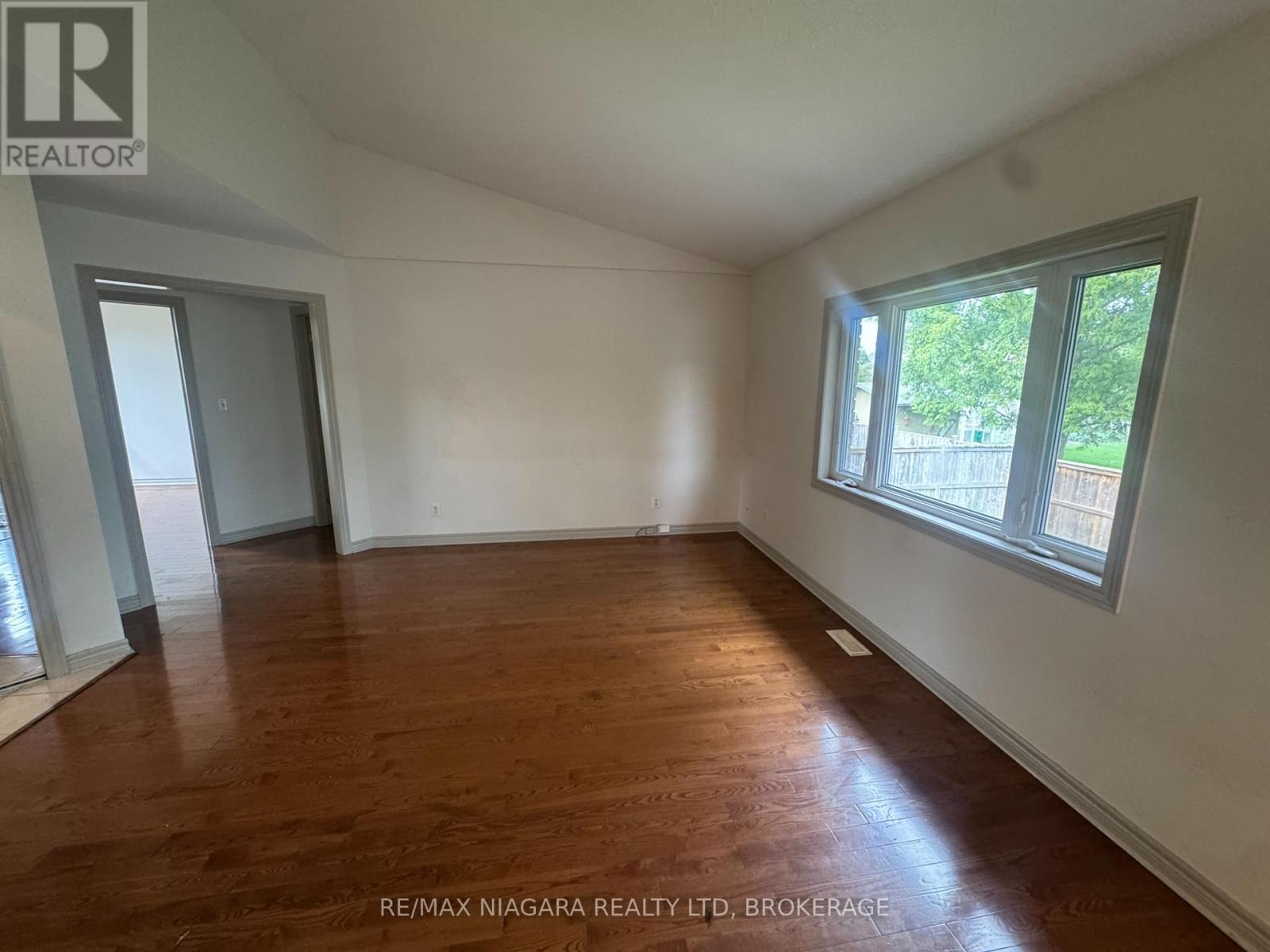 72 RIDGE ROAD S