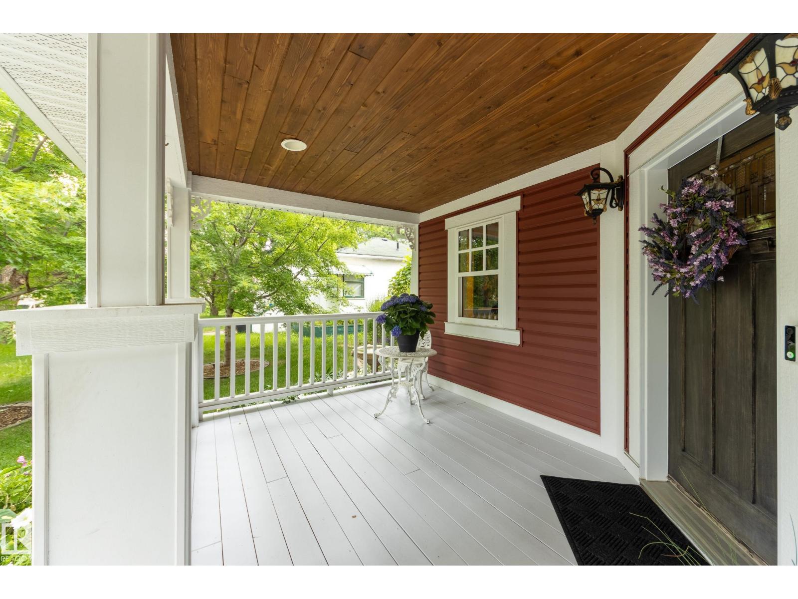 11210 60 ST NW