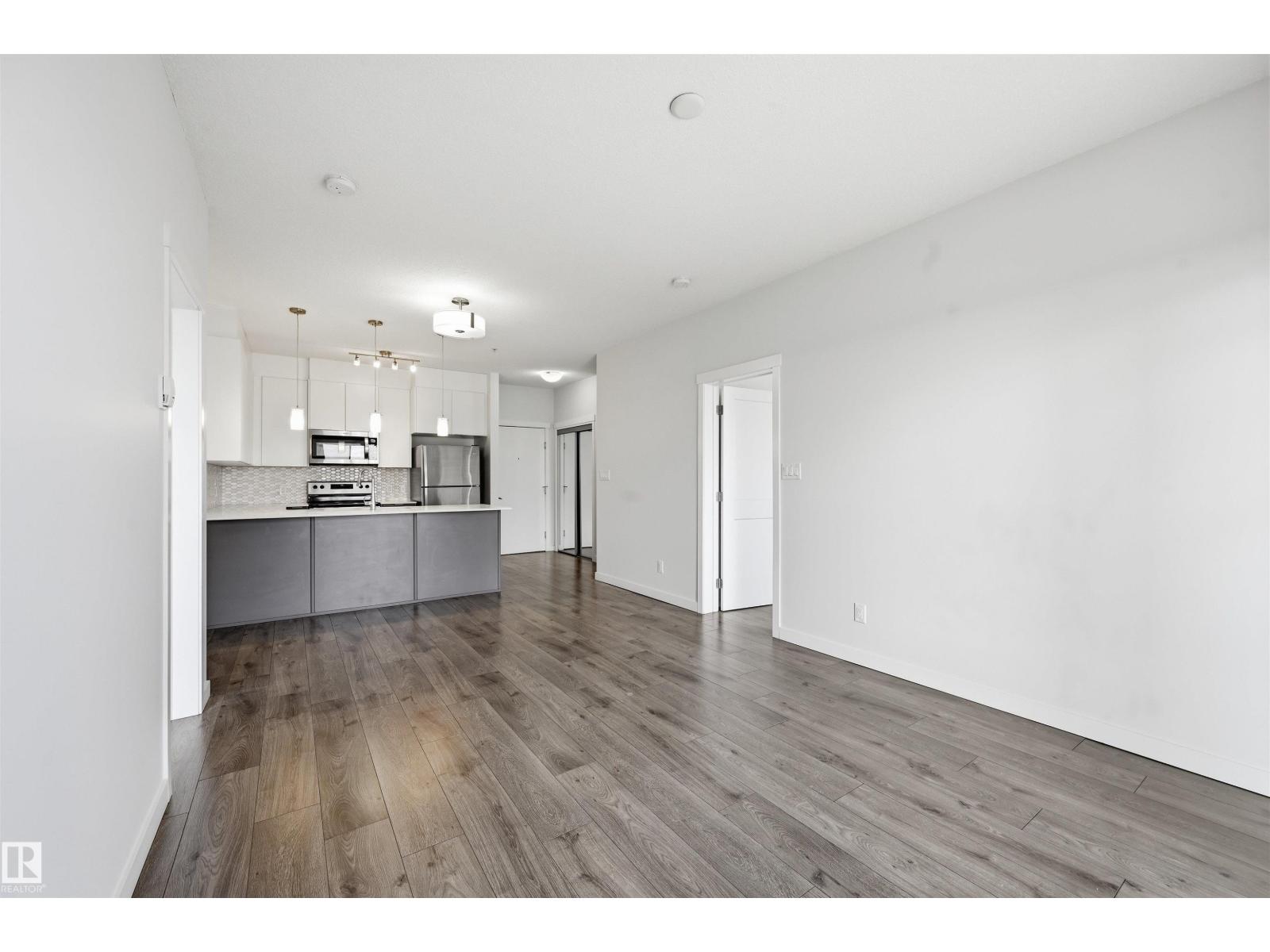 #317 812 WELSH DR SW