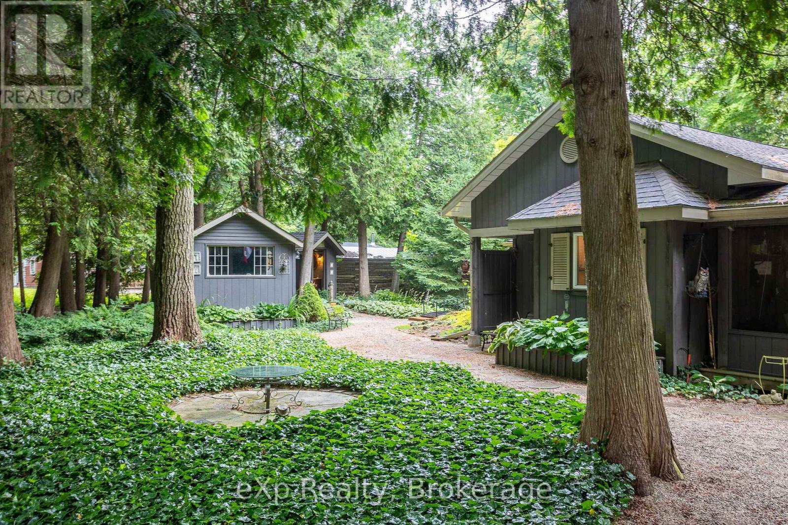 127 PAISLEY DRIVE