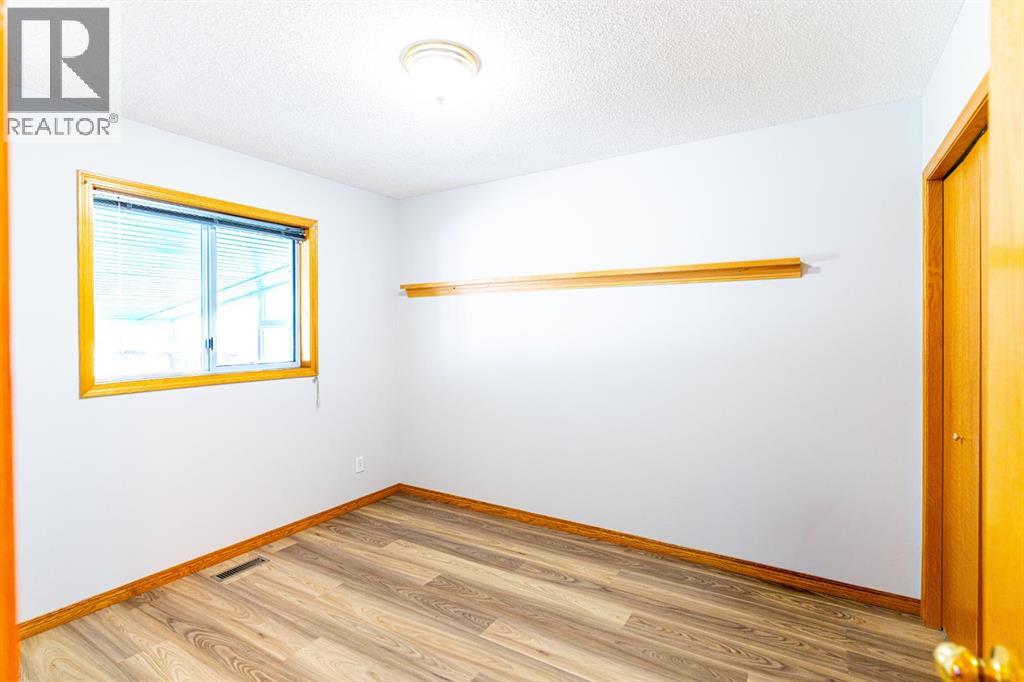 70 Elizabeth Way SE
