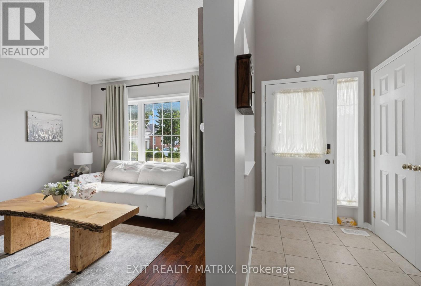 127 STONEY POND COURT - Photo 4