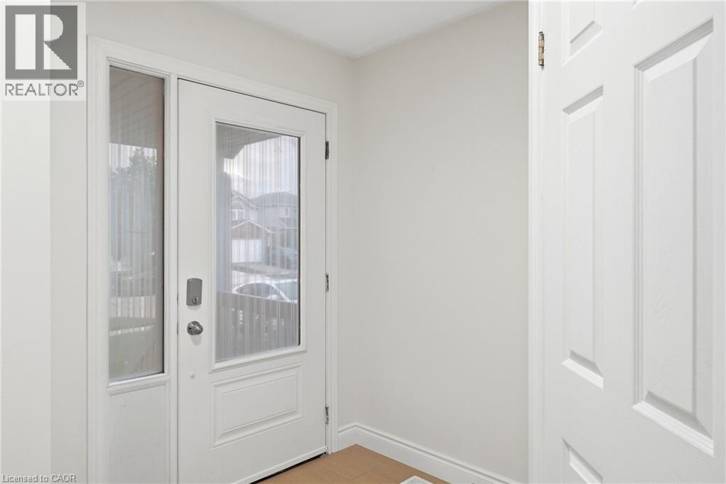 82 BRIDLEWREATH Street
