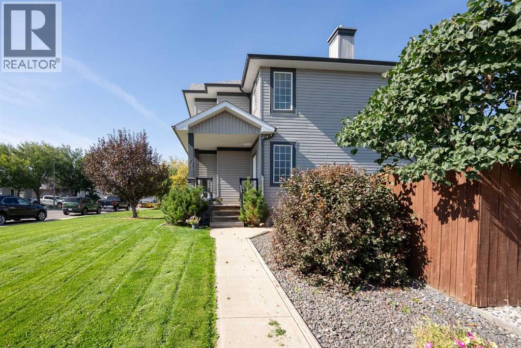 53 Peigan Court W