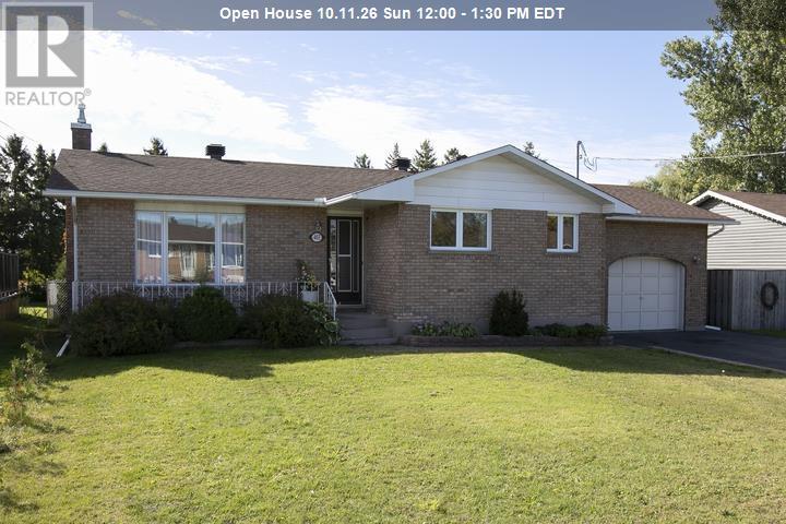 403 SYDENHAM RD, SAULT STE. MARIE, ON P6C 2X8 - Image 3755824539.jpeg?d=l