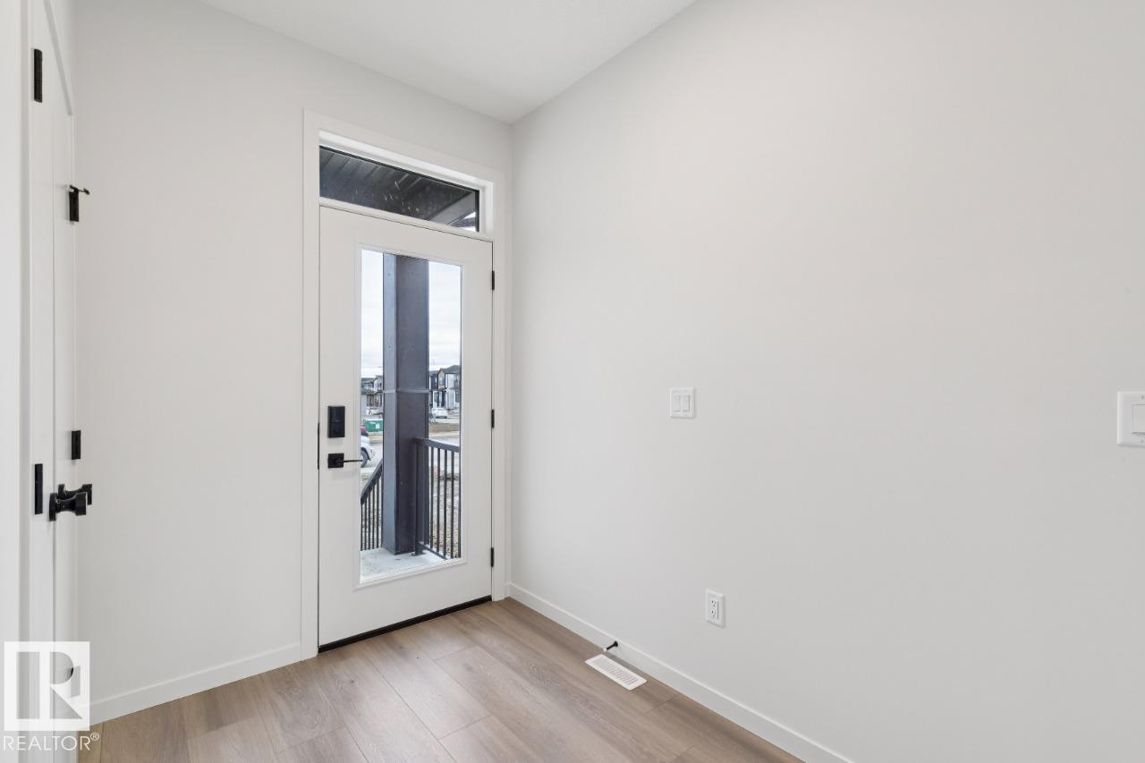 419 31 ST SW