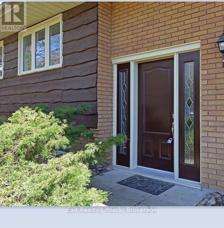 MAIN FLOOR - 4 WALLIS DRIVE - Photo 3