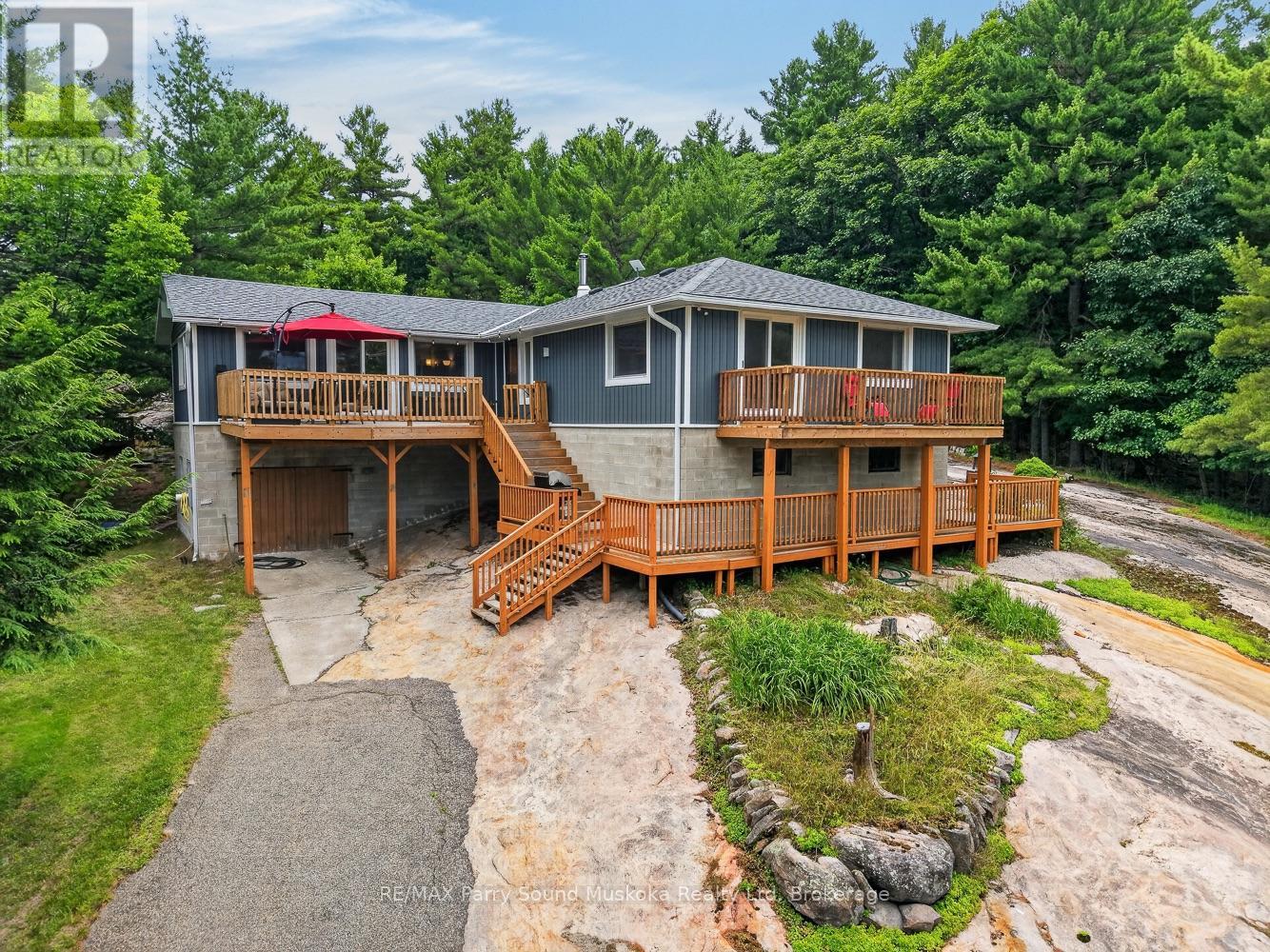 3 RIDGEWAY DRIVE