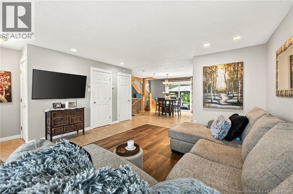 287 Manon Street - Photo 4