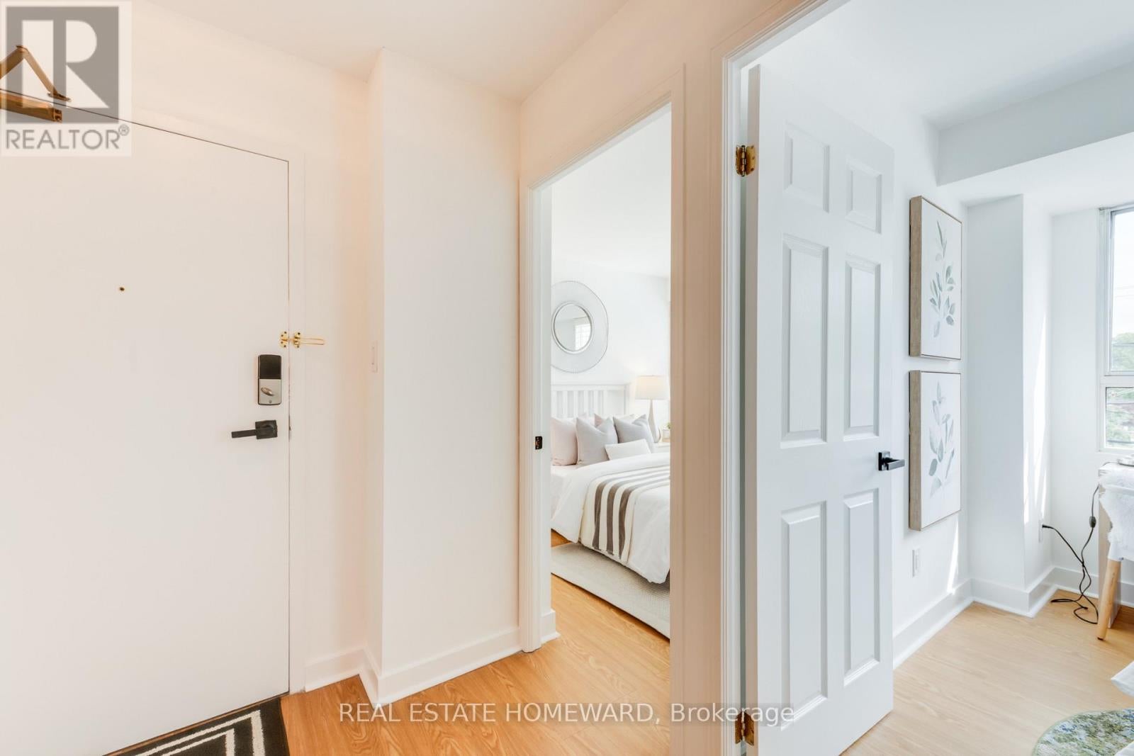 304 - 716 KINGSTON ROAD