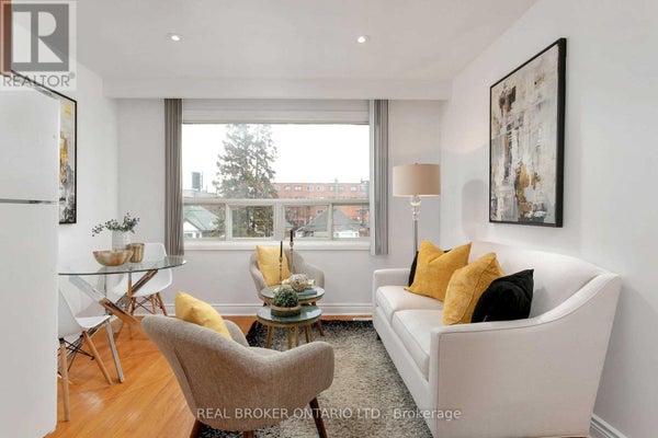 57 Lanark Ave, Toronto (Oakwood Village), ON 3