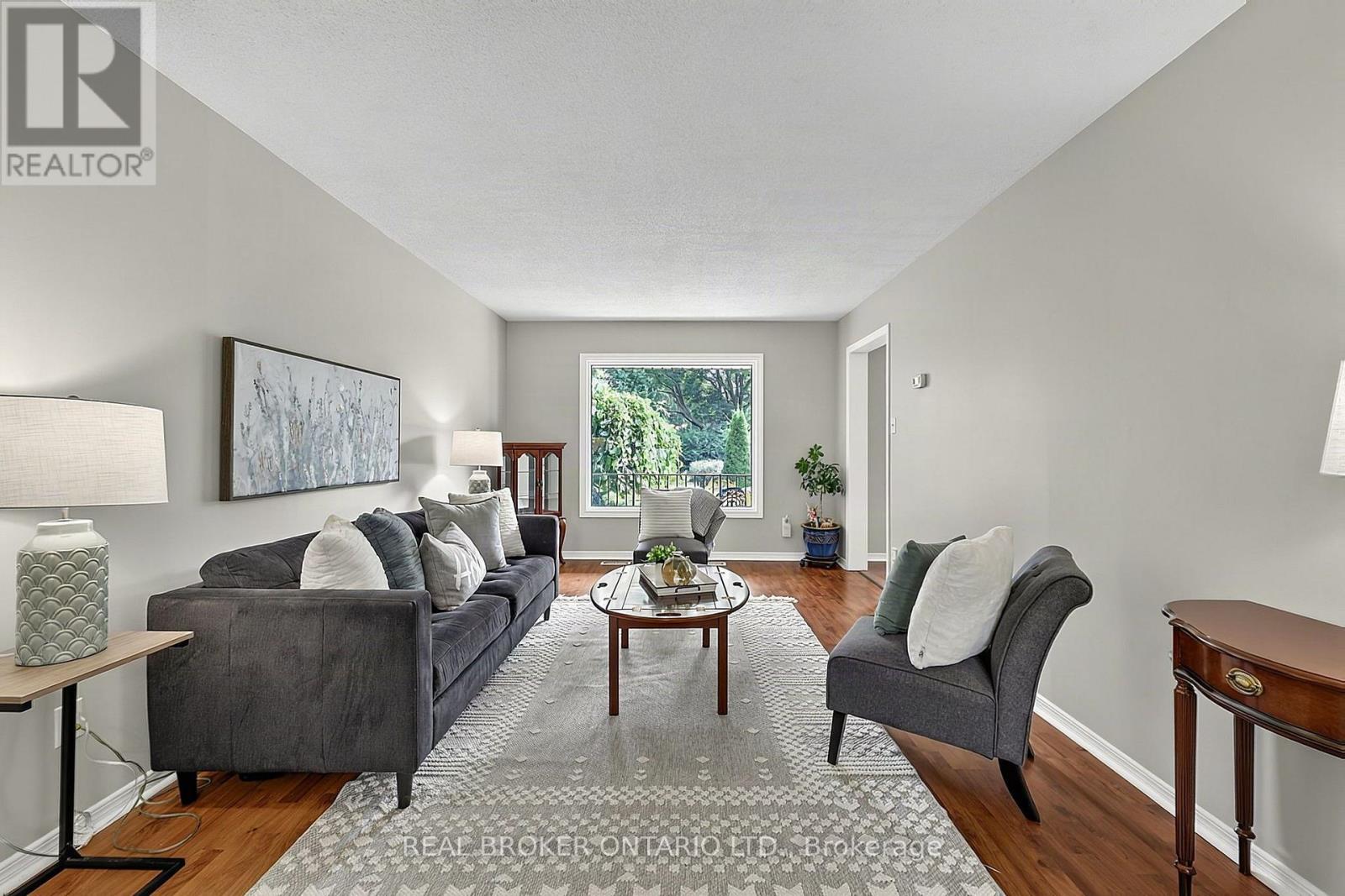 2 AMBERGLEN COURT