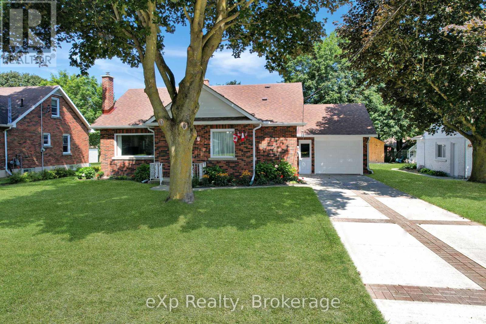 6 JOHNSTONE BOULEVARD