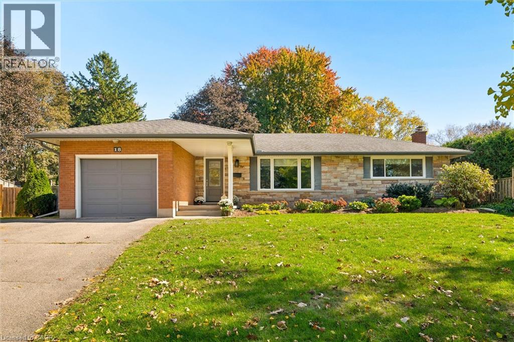 18 EVELYN Crescent