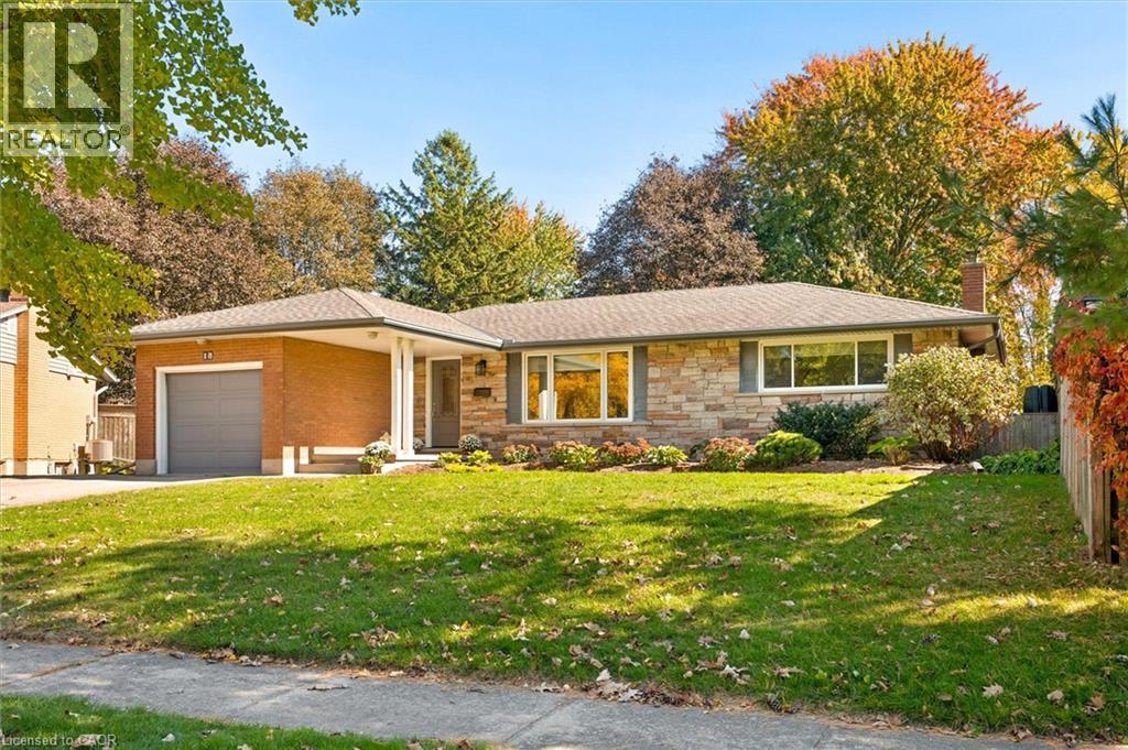 18 EVELYN Crescent