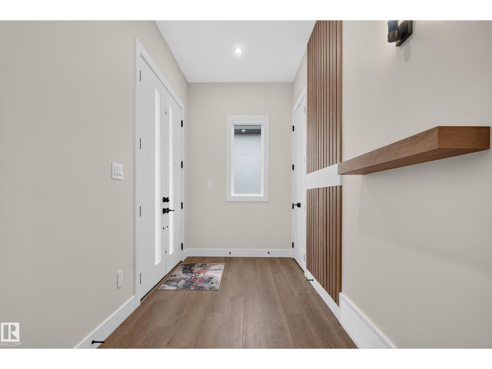 132 EDGEWATER CI